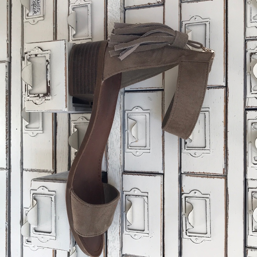 Sandal
